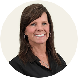 Kat Sheffer - Headshot Circle 2025
